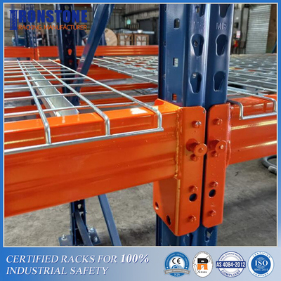 Instalasi Nyaman Sistem Racking Teardrop Pallet Untuk Penyimpanan Gudang