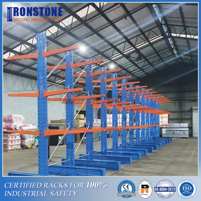 Double Side Arm Heavy Duty Cantilever Warehouse Racking Untuk Penyimpanan Material Besar
