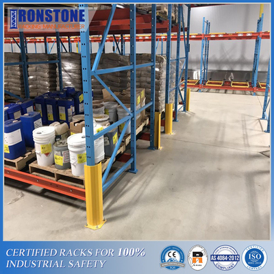 RMI Roll Formed Steel Pallet Rack Pelindung Tegak Dengan Pemasangan Baut