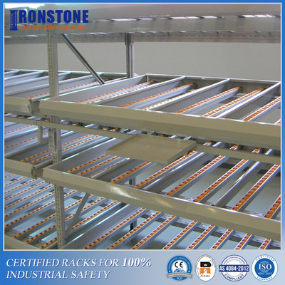 Sistem Aliran Karton Racking Pallet Tugas Berat Untuk Penyimpanan Box Crates Overturn