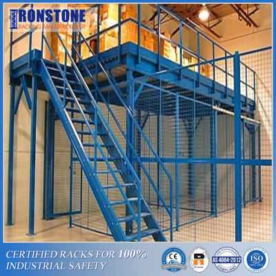 Sistem rak mezzanine menggandakan atau melipatgandakan area gudang yang tersedia
