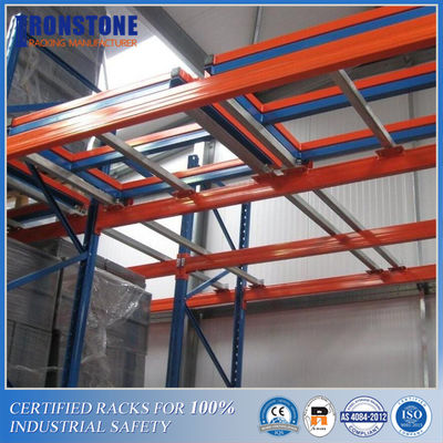 LIFO Live Storage Push Back Pallet Racking Dengan Keserbagunaan dan Kompatibilitas Tinggi